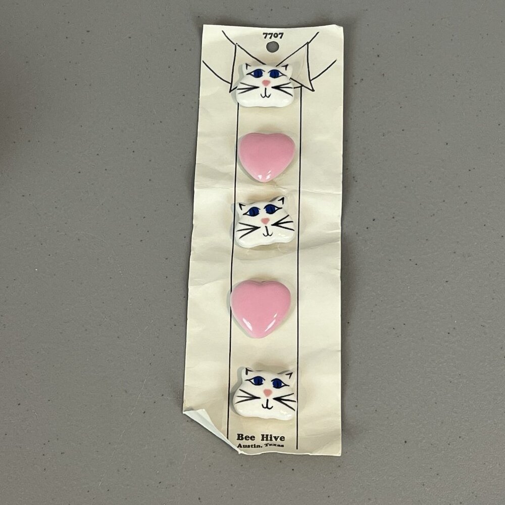 5 Cat and Heart Shaped Button Covers Vintage by Bee Hive Austin Texas